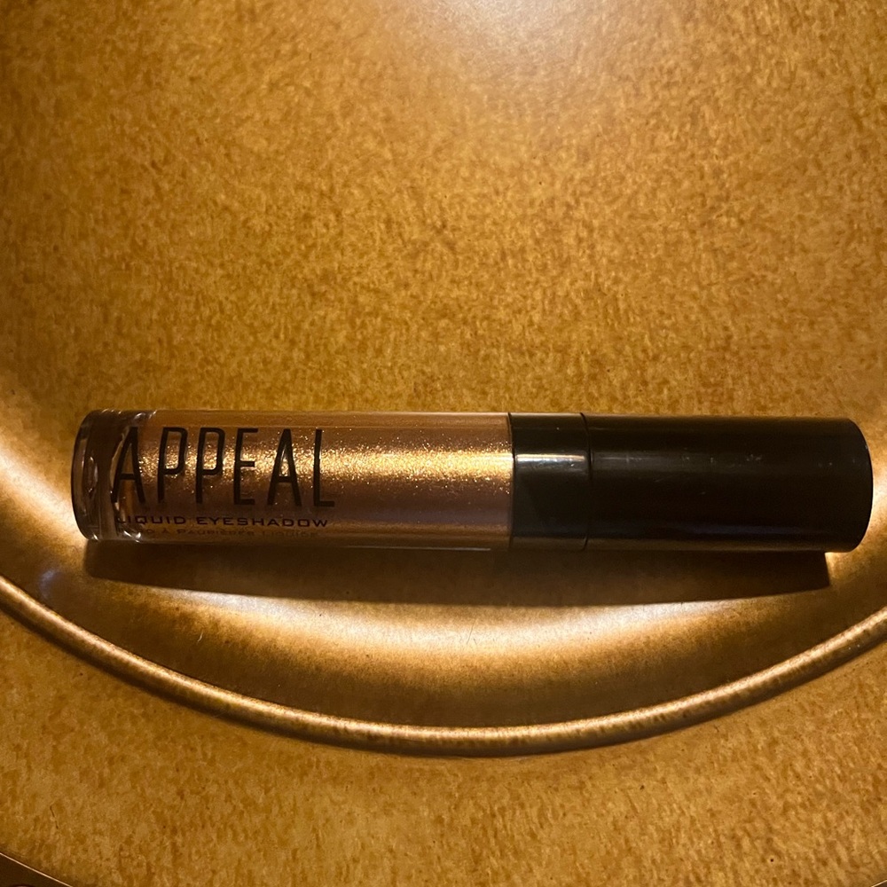 Liquid Eyeshadow